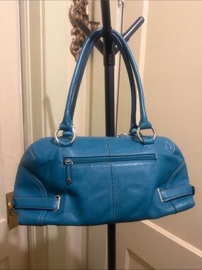 Tignanello Teal Pebbled Leather Shoulder Bag with Silver Hardware